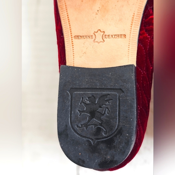 Stacy Adam's Mens Valet Slip On Burgundy Velvet Velour Loafers Shoes Gold Detail - Picture 11 of 14
